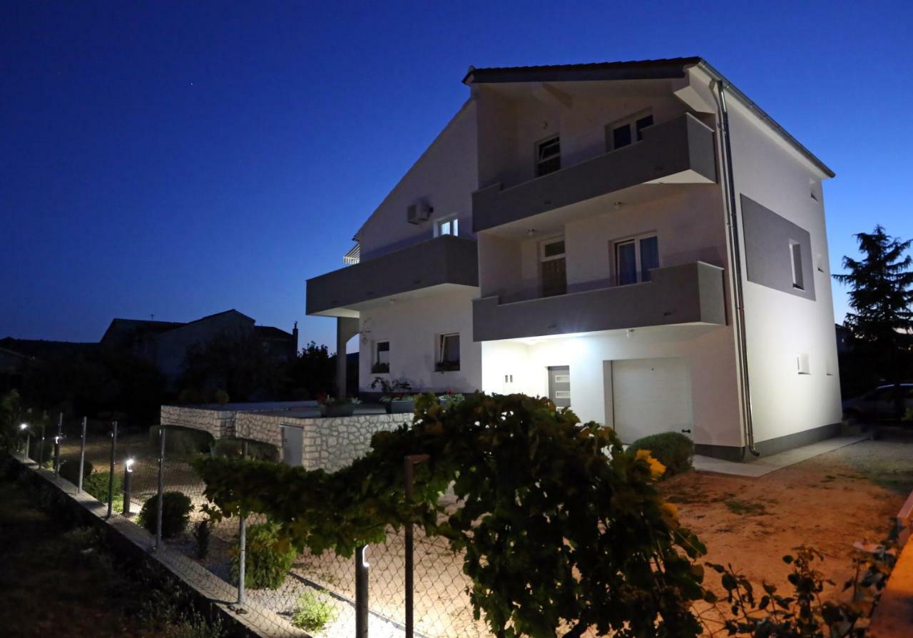 Guesthouse Villa Domenico Lozovac Exterior foto